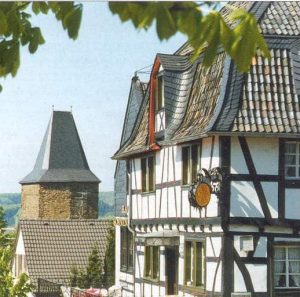 Dachdecker & Klempner Hennef - Schiefer - Dach mit Schiefer unter Denkmalschutz